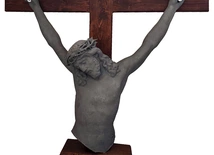 Górna część korpusu Chrystusa, ostrzelana przez Sowietów, była świadkiem śmierci kapłana.