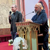 R. Nader regularnie odwiedza różne miejscowości w Polsce. Współpracuje z Aleksandrem Bańką, znanym teologiem i liderem ruchów odnowy w Kościele. 