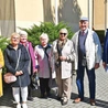 Przedstawiciele wspólnoty Przyjaciół Paradyża z parafii pw. Trójcy Świętej w Gorzowie Wlkp., która w tym roku świętuje jubileusz 20-lecia. 