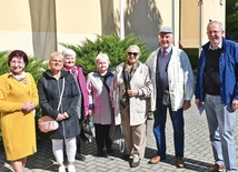 Przedstawiciele wspólnoty Przyjaciół Paradyża z parafii pw. Trójcy Świętej w Gorzowie Wlkp., która w tym roku świętuje jubileusz 20-lecia. 