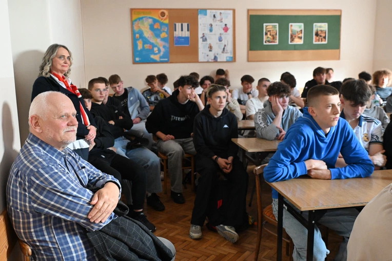 Z robotami za pan brat