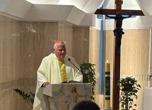 "Papież Franciszek rozwiązywał wiele problemów przed Najświętszym Sakramentem, który był dla niego jak słońce – nabierał koloru Boga"