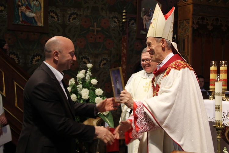 Skrzyszów. Poświęcenie odnowionej kapliczki i reaktywacja ASHNSPJ