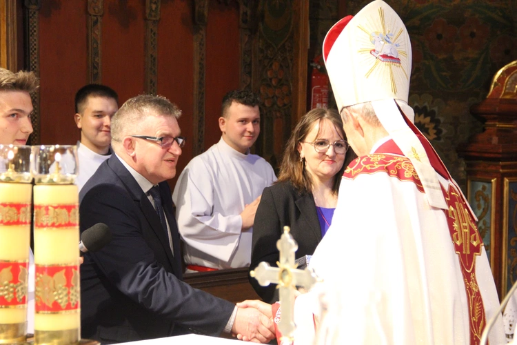 Skrzyszów. Poświęcenie odnowionej kapliczki i reaktywacja ASHNSPJ