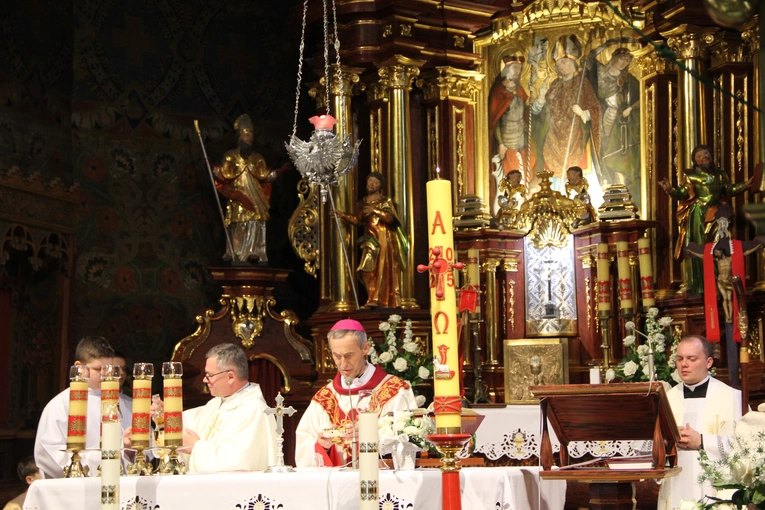 Skrzyszów. Poświęcenie odnowionej kapliczki i reaktywacja ASHNSPJ