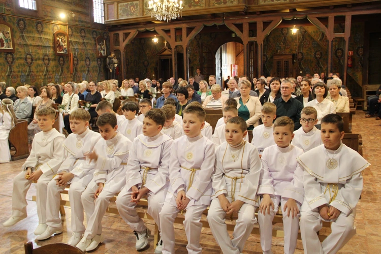 Skrzyszów. Poświęcenie odnowionej kapliczki i reaktywacja ASHNSPJ