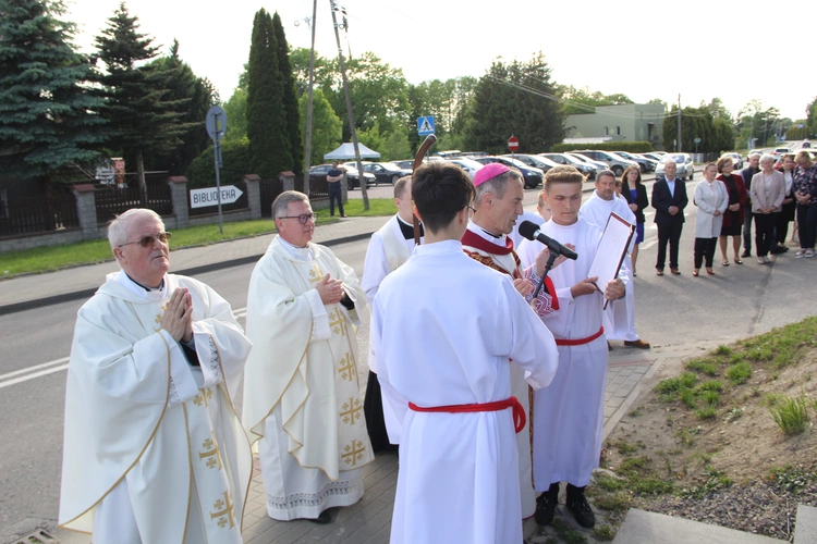 Skrzyszów. Poświęcenie odnowionej kapliczki i reaktywacja ASHNSPJ
