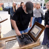 Pismo Święte w bibliobusie