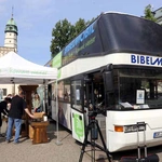 Pismo Święte w bibliobusie