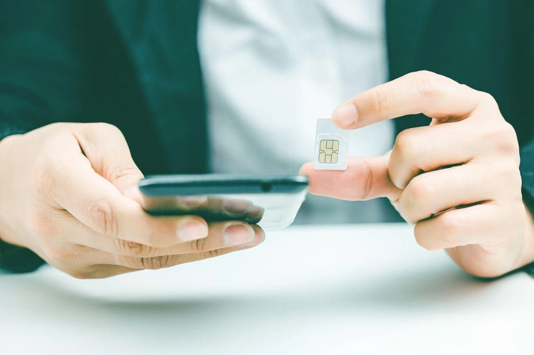Czy oferta na kartę może konkurować z abonamentem? Sprawdźmy w 2025