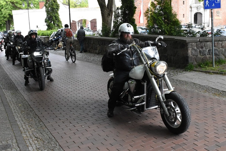 Pielgrzymka motocyklistów do Gniezna
