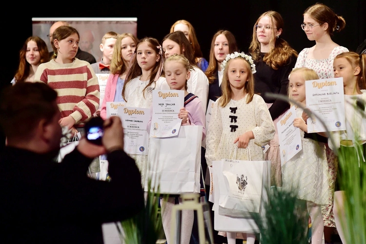 Nidzica. I Powiatowy Festiwal Piosenki Religijnej
