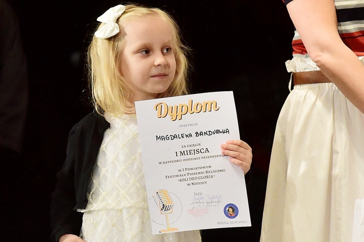 Nidzica. I Powiatowy Festiwal Piosenki Religijnej
