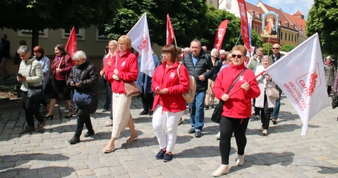 120-lecie wrocławskiej Caritas. Pracownicy i wolontariusze świętowali na Ostrowie Tumskim