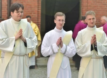 Oddali Kościołowi siebie
