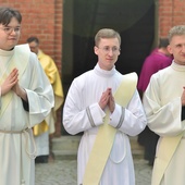 Oddali Kościołowi siebie
