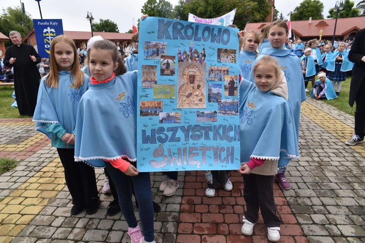 Pielgrzymka DSM w Szczepanowie - prezentacja grup