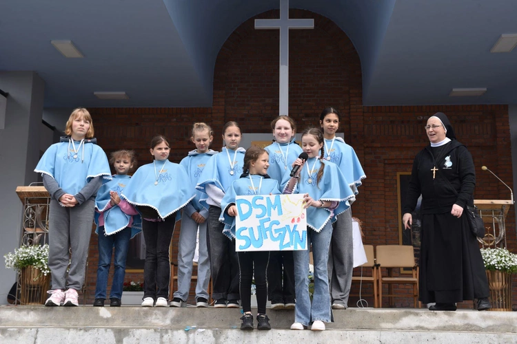 Pielgrzymka DSM w Szczepanowie - prezentacja grup