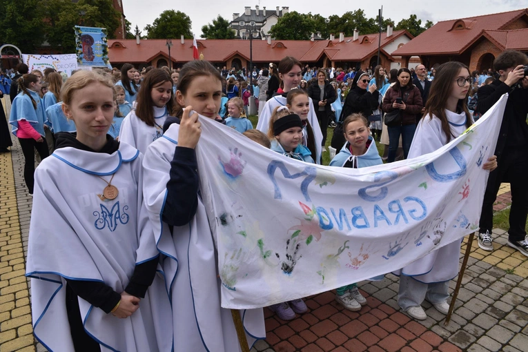 Pielgrzymka DSM w Szczepanowie - prezentacja grup