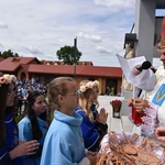 Pielgrzymka DSM do Szczepanowa - błogosławieństwo przewodniczek