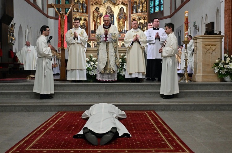Święcenia diakonatu