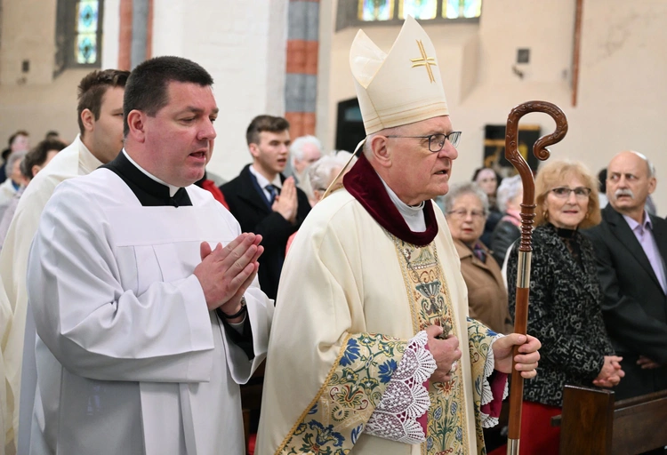 Święcenia diakonatu