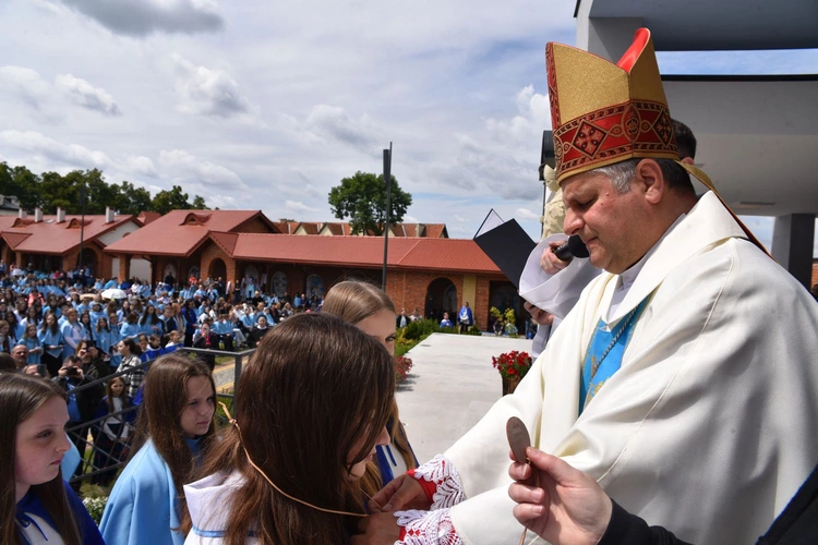 Pielgrzymka DSM do Szczepanowa - błogosławieństwo przewodniczek
