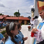Pielgrzymka DSM do Szczepanowa - błogosławieństwo przewodniczek
