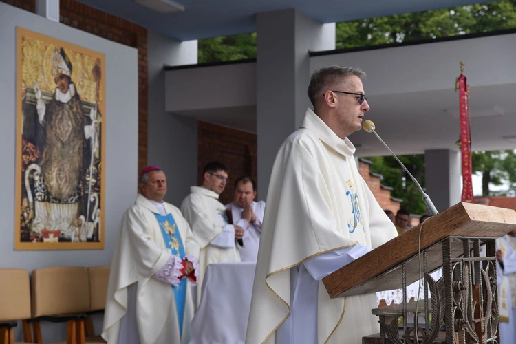Pielgrzymka DSM do Szczepanowa - Msza św. i integracja