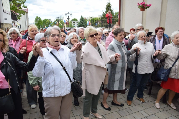 Pielgrzymka amazonek do MB Miłosierdzia
