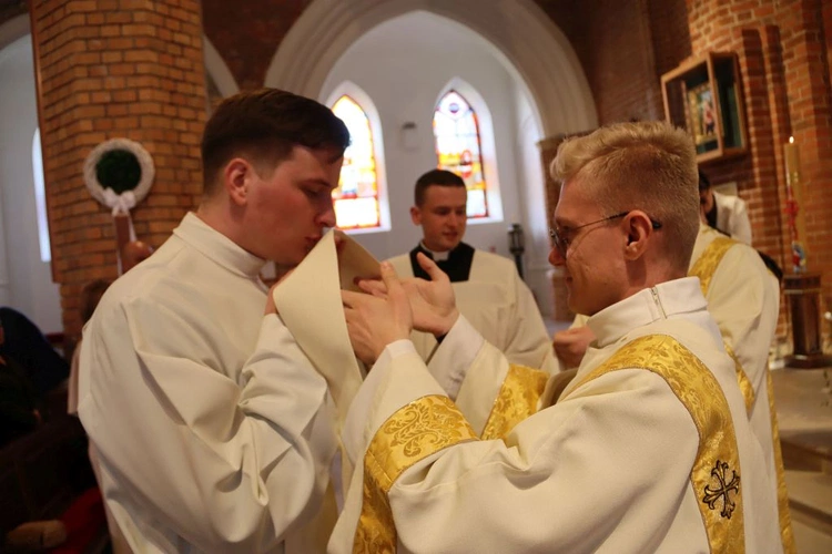 Święcenia diakonatu w głogowskiej kolegiacie