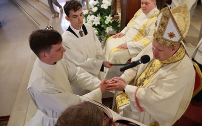 Święcenia diakonatu w głogowskiej kolegiacie