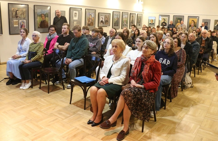 Finał odbył się w Resursie Obywatelskiej. Tam też można oglądać pokonkursowe prace.