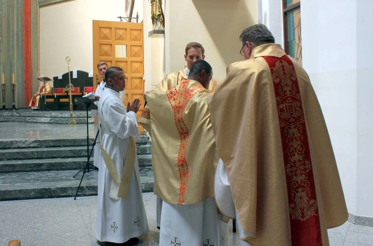 Święcenia diakonatu u kamilianów 