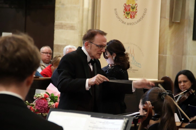 Koncert w katedrze wrocławskiej "Niech zabrzmią głosy kochających serc"