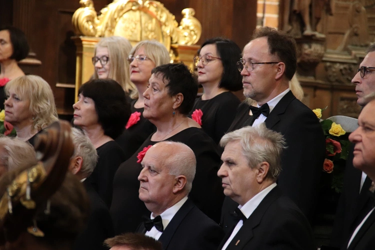 Koncert w katedrze wrocławskiej "Niech zabrzmią głosy kochających serc"