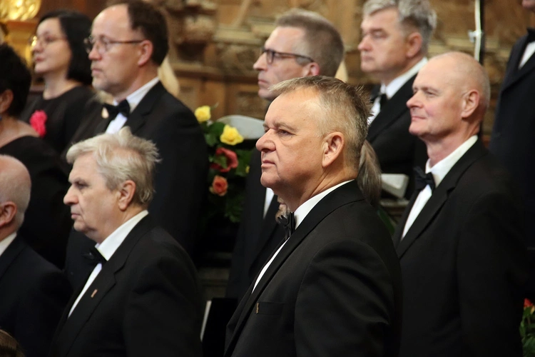 Koncert w katedrze wrocławskiej "Niech zabrzmią głosy kochających serc"