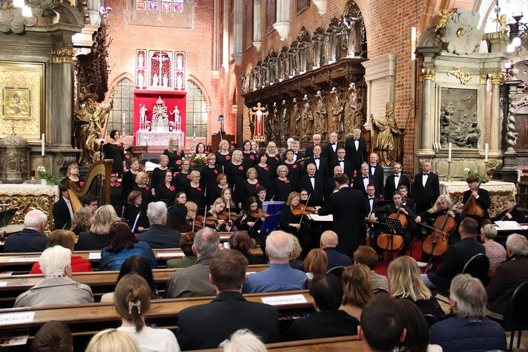 Koncert w katedrze wrocławskiej "Niech zabrzmią głosy kochających serc"