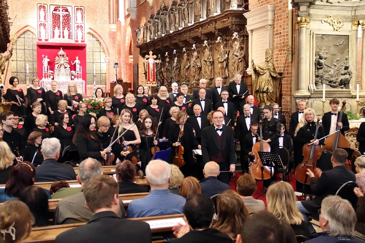 Koncert w katedrze wrocławskiej "Niech zabrzmią głosy kochających serc"