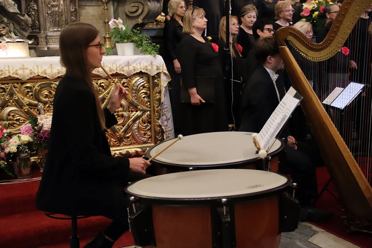 Koncert w katedrze wrocławskiej "Niech zabrzmią głosy kochających serc"