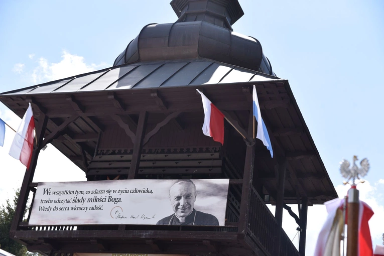 Wmurowanie kamienia węgielnego w Ochotnicy Dolnej