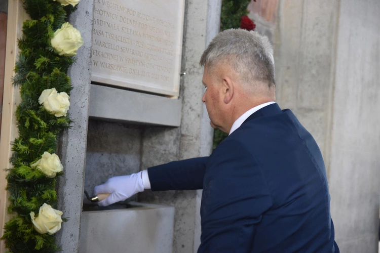 Wmurowanie kamienia węgielnego w Ochotnicy Dolnej