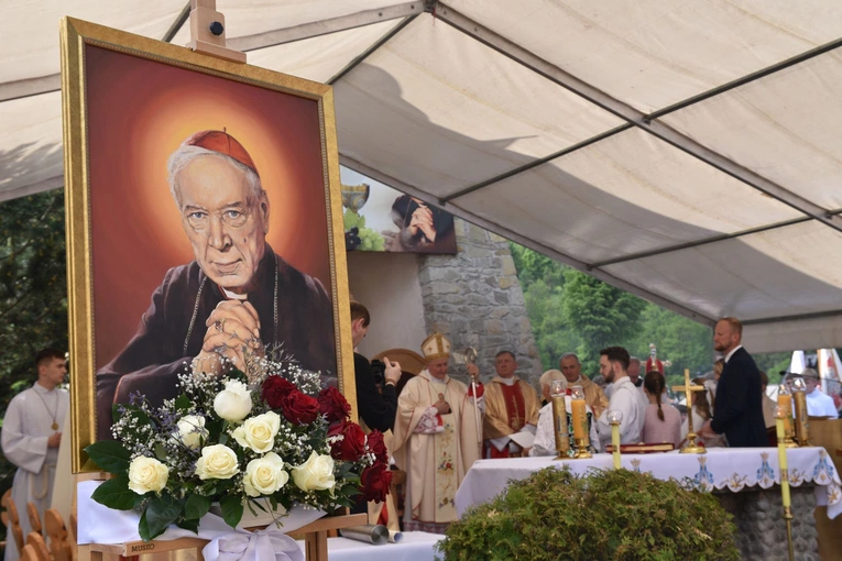 Wmurowanie kamienia węgielnego w Ochotnicy Dolnej
