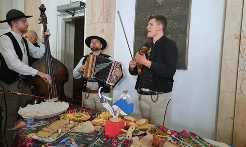 Katowice. Górale promują Tydzień Kultury Beskidzkiej w sercu województwa