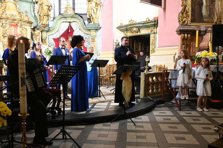 Koncert "Serce Matki" w Głubczycach