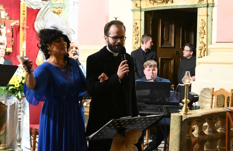 Koncert "Serce Matki" w Głubczycach