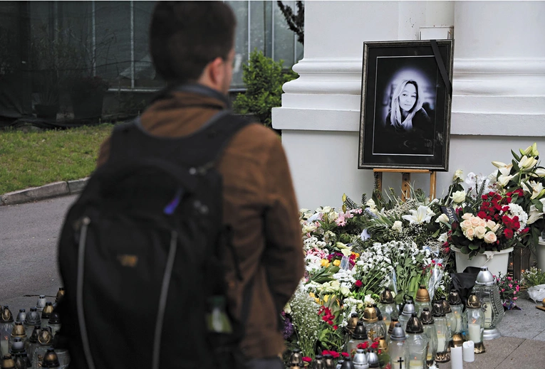 W brutalnym ataku wyjątkowo agresywnego studenta zginęła pracownica uniwersytetu.