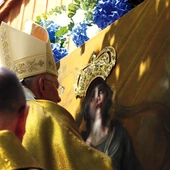 Akt nałożenia koron był podsumowaniem żywego od kilkuset lat nabożeństwa do Maryi.
