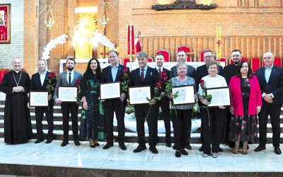 Po liturgii wręczone zostały tytuły „Człowiek o dobrym sercu”.