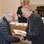 Bp Tadeusz Lityński wręczył dekrety dla nowych proboszczów i administatorów